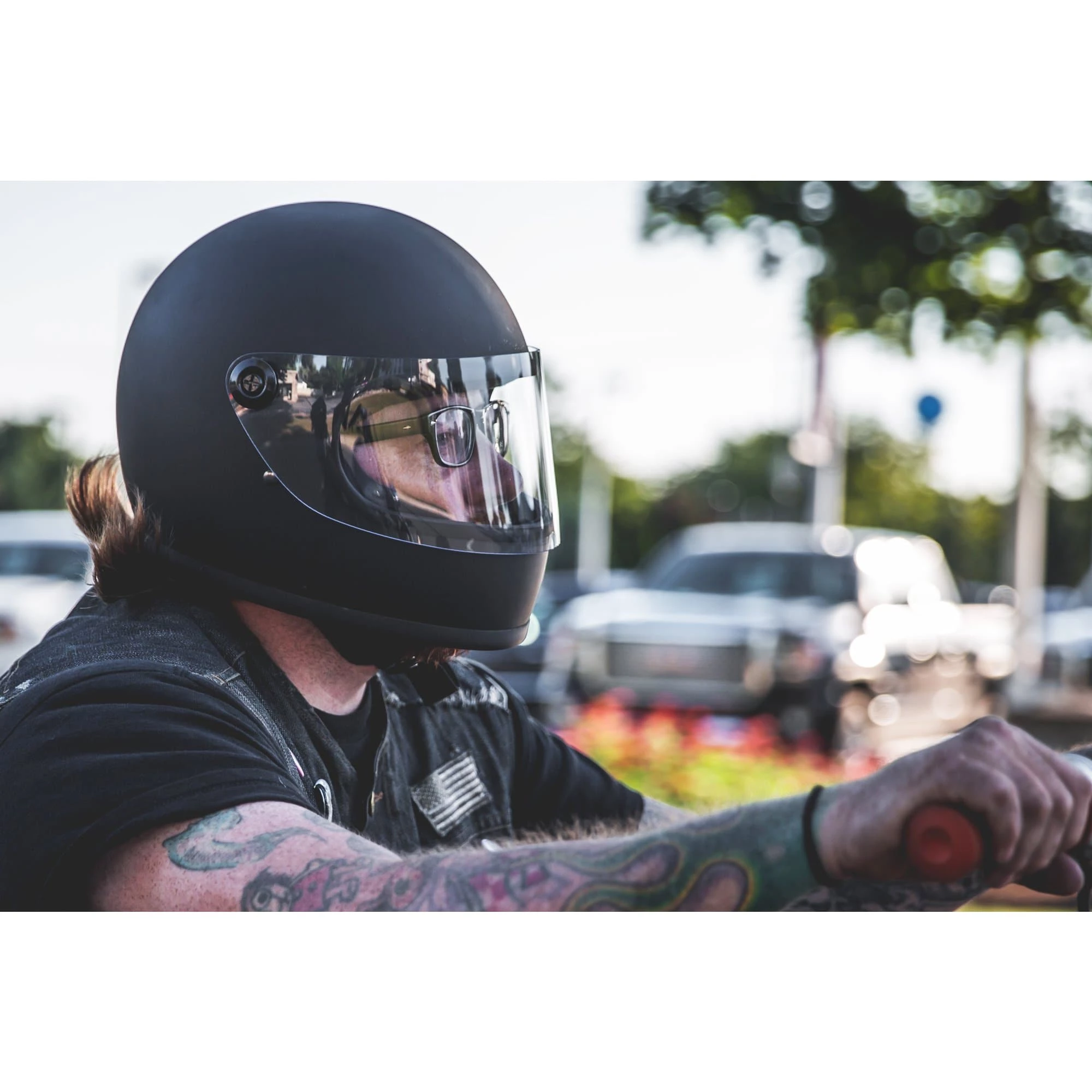 Biltwell Gringo S DOT/ECE Approved Full Face Helmet - Flat Black 9 Biltwell Gringo S DOT/ECE Approved Full Face Helmet - Flat Black - Image 9