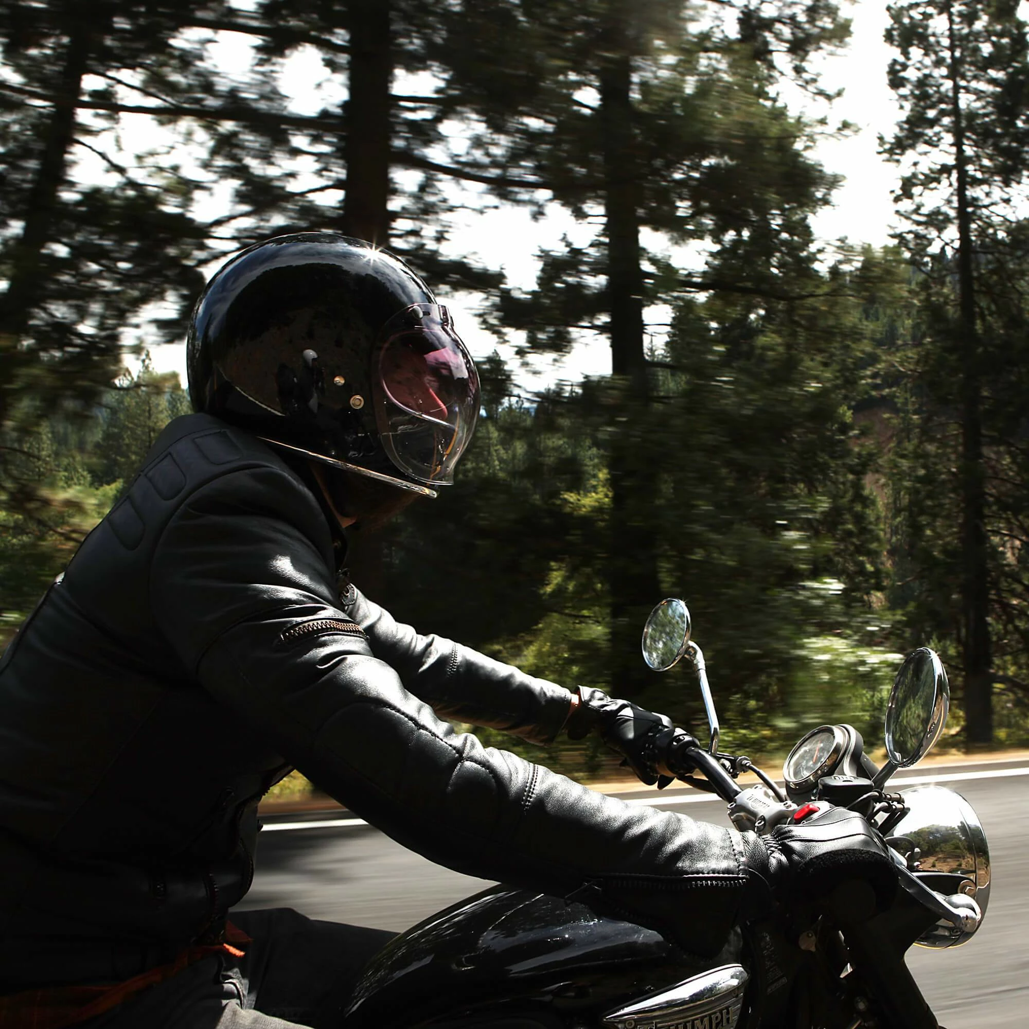 Biltwell Gringo DOT/ECE Approved Full Face Helmet - Gloss Black 11 Biltwell Gringo DOT/ECE Approved Full Face Helmet - Gloss Black - Image 11