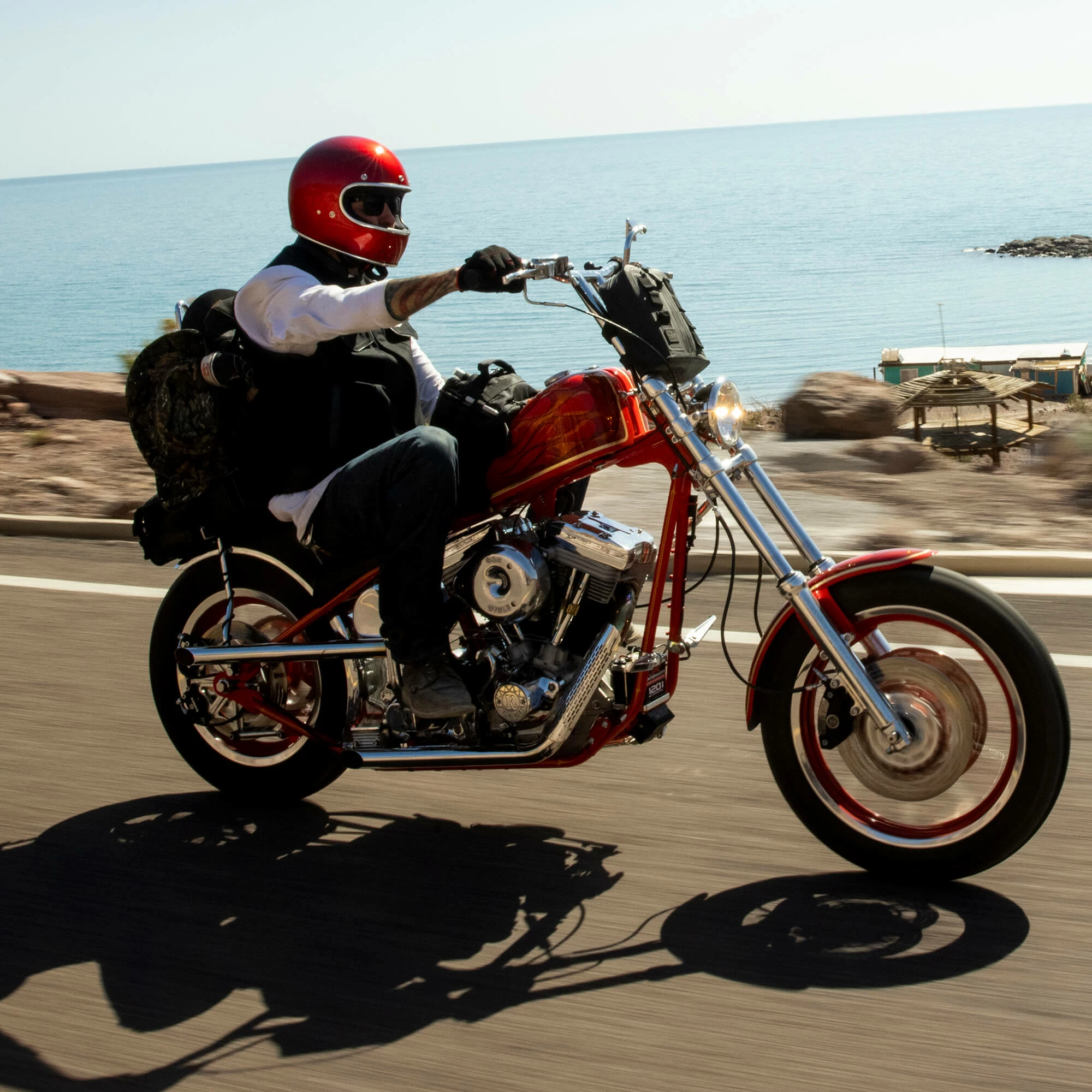 Biltwell Gringo DOT/ECE Approved Full Face Helmet - Metallic Cherry Red 12 Biltwell Gringo DOT/ECE Approved Full Face Helmet - Metallic Cherry Red - Image 12