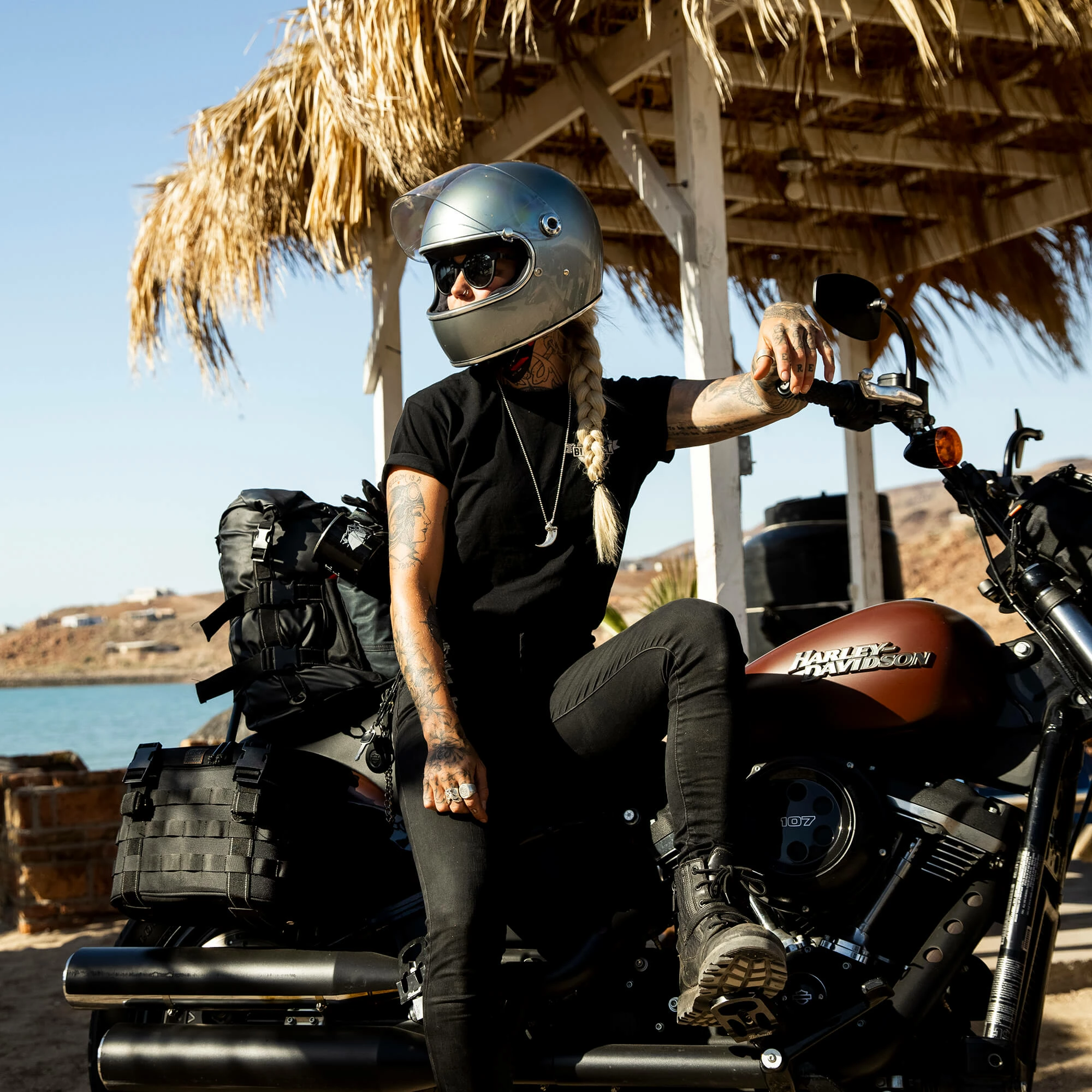 Biltwell Gringo S DOT/ECE Approved Full Face Helmet - Metallic Sterling 11 Biltwell Gringo S DOT/ECE Approved Full Face Helmet - Metallic Sterling - Image 11