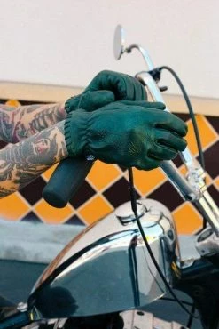 Axel Co. Green Waxed Cowhide Gloves -Motorcycle Accessories Shop IMG 8908